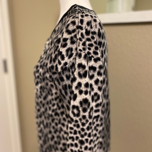 Betsey Johnson Leopard Print Fleece Top Size S - Picture 10 of 14